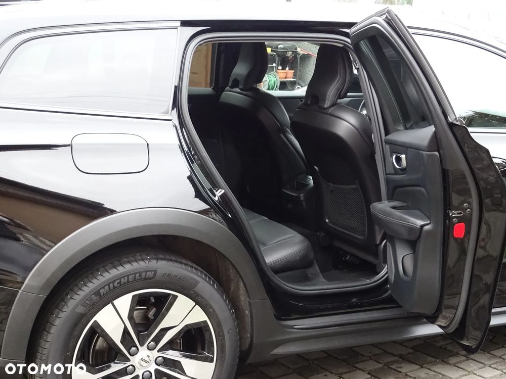 Volvo V60 Cross Country B4 D AWD Plus - 20