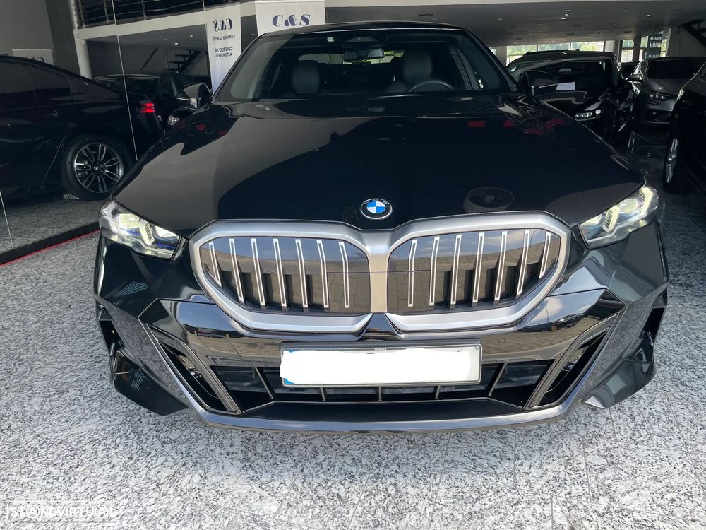 BMW 520 d Pack Desportivo M - 27