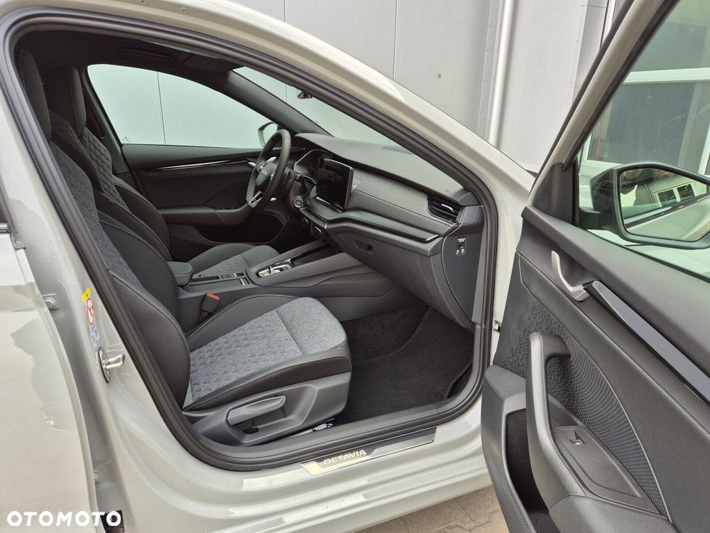 Skoda Octavia 2.0 TDI Sportline DSG - 13