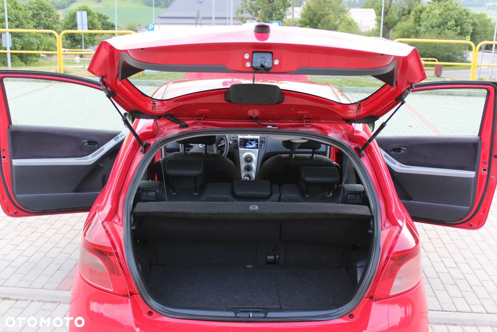 Toyota Yaris 1.0 VVT-i Sol - 11