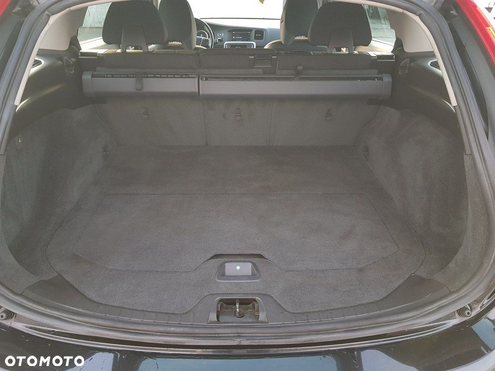 Volvo V60 D4 Momentum - 14
