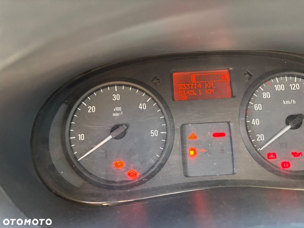 Opel Vivaro - 10