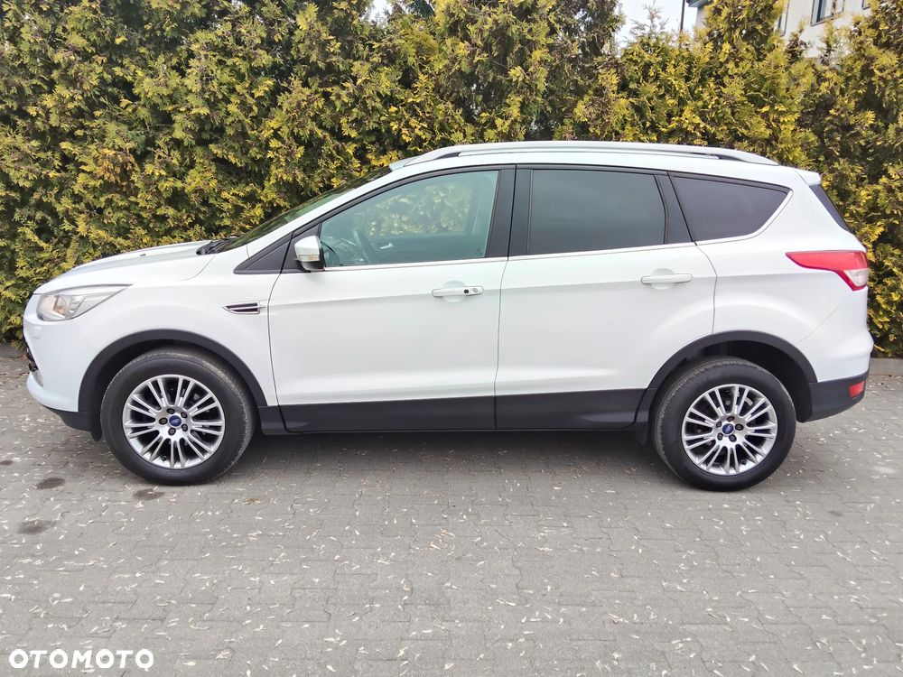 Ford Kuga 1.6 EcoBoost 2x4 Titanium - 12