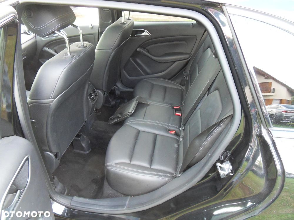 Mercedes-Benz Klasa B 180 7G-DCT Peak Edition - 18