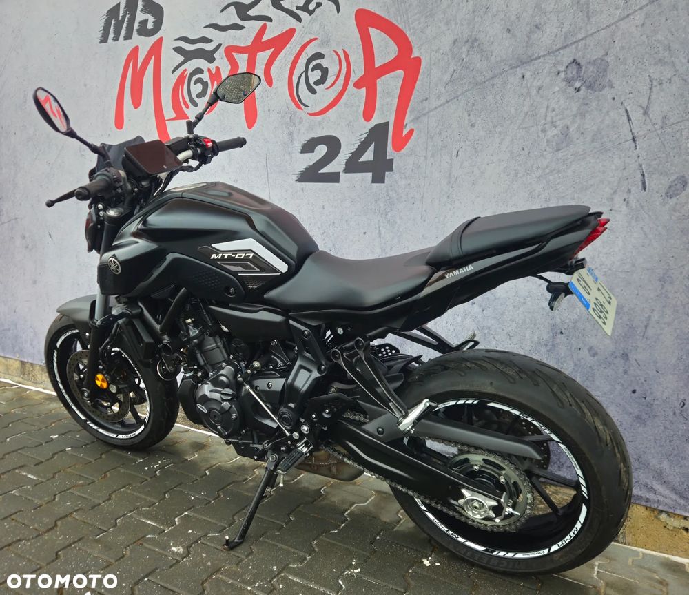 Yamaha MT - 7