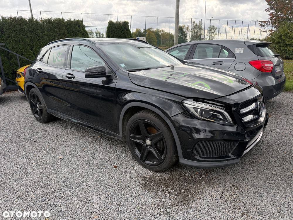 Mercedes-Benz GLA 200 d 4Matic 7G-DCT AMG Line - 1