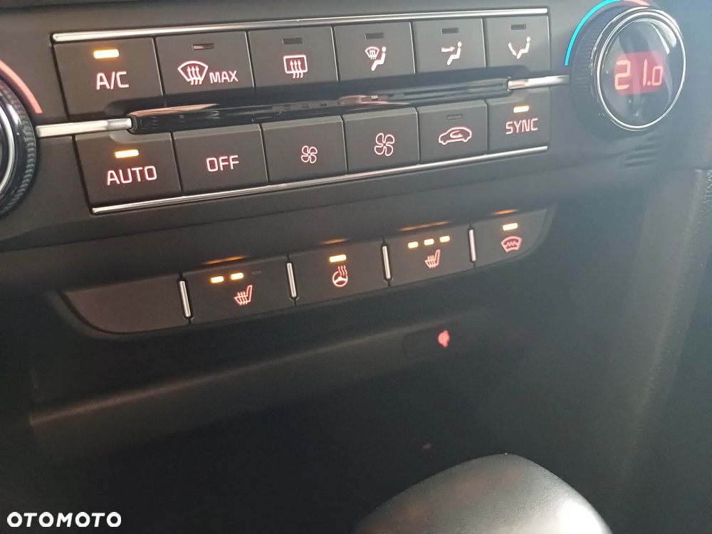 Kia ProCeed - 24