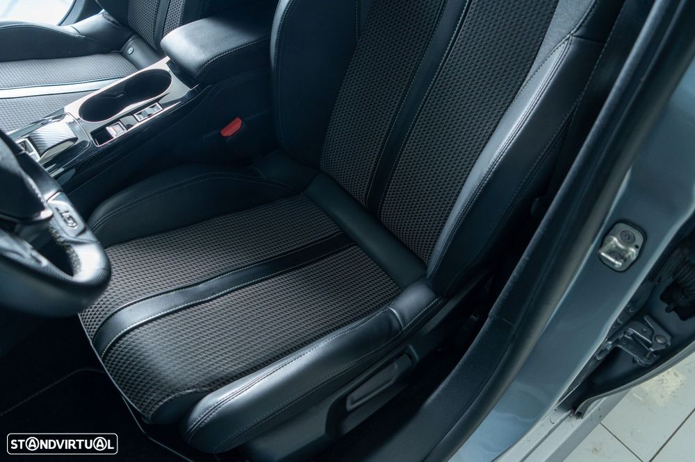 Peugeot 208 1.2 PureTech GT EAT8 - 8