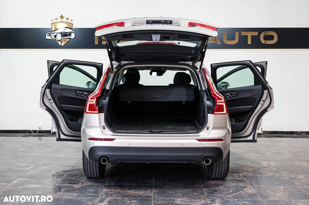 Volvo XC 60 B4 D AWD Geartronic Momentum - 31