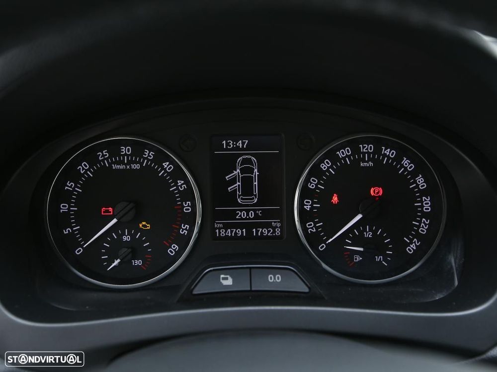 Skoda Rapid - 13