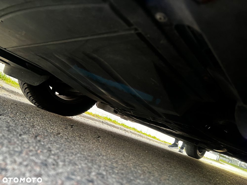 BMW Seria 3 316i Edition Sport - 36