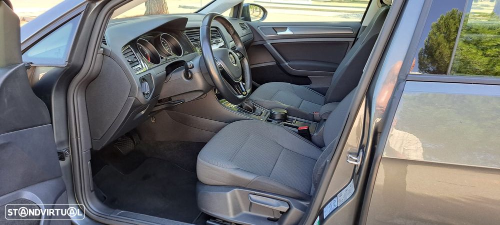 VW Golf 1.6 TDI Confortline DSG - 13