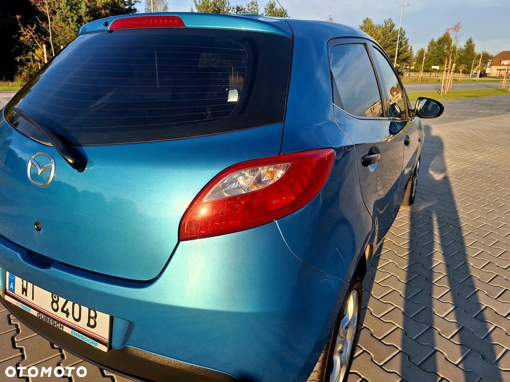 Mazda 2 - 24
