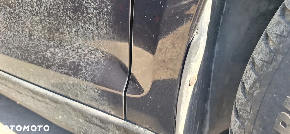 Volkswagen Golf V+ Błotnik Przód Przedni Prawy Kod Lakieru LC9Z - 18