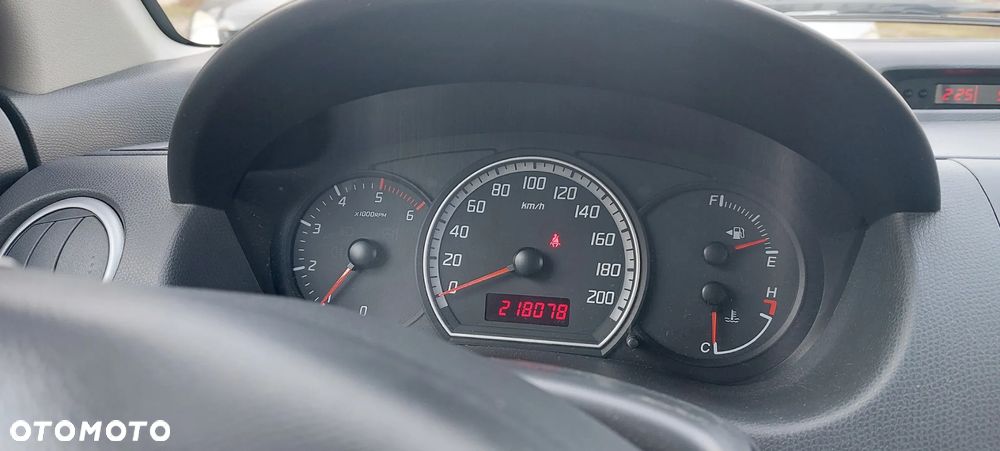 Suzuki Swift 1.3 DDiS Comfort - 17