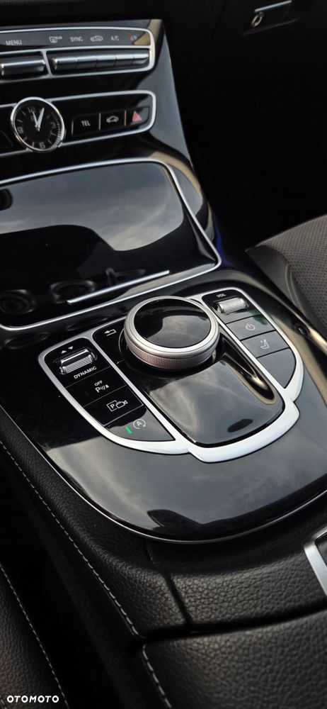 Mercedes-Benz Klasa E 220 d 9G-TRONIC - 28