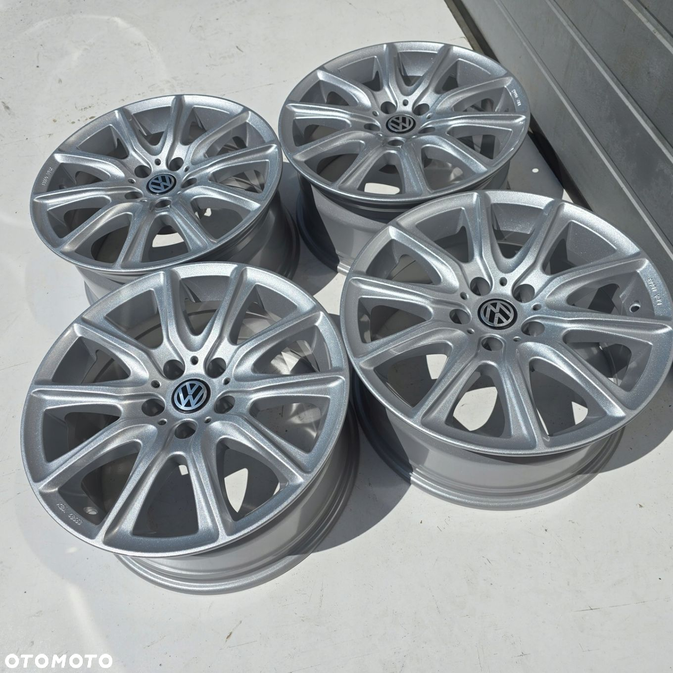 VW PASSAT B7 B8 CC TIGUAN I II ARTEON SHARAN 17 ET30 5x112 8.0 4X - 2