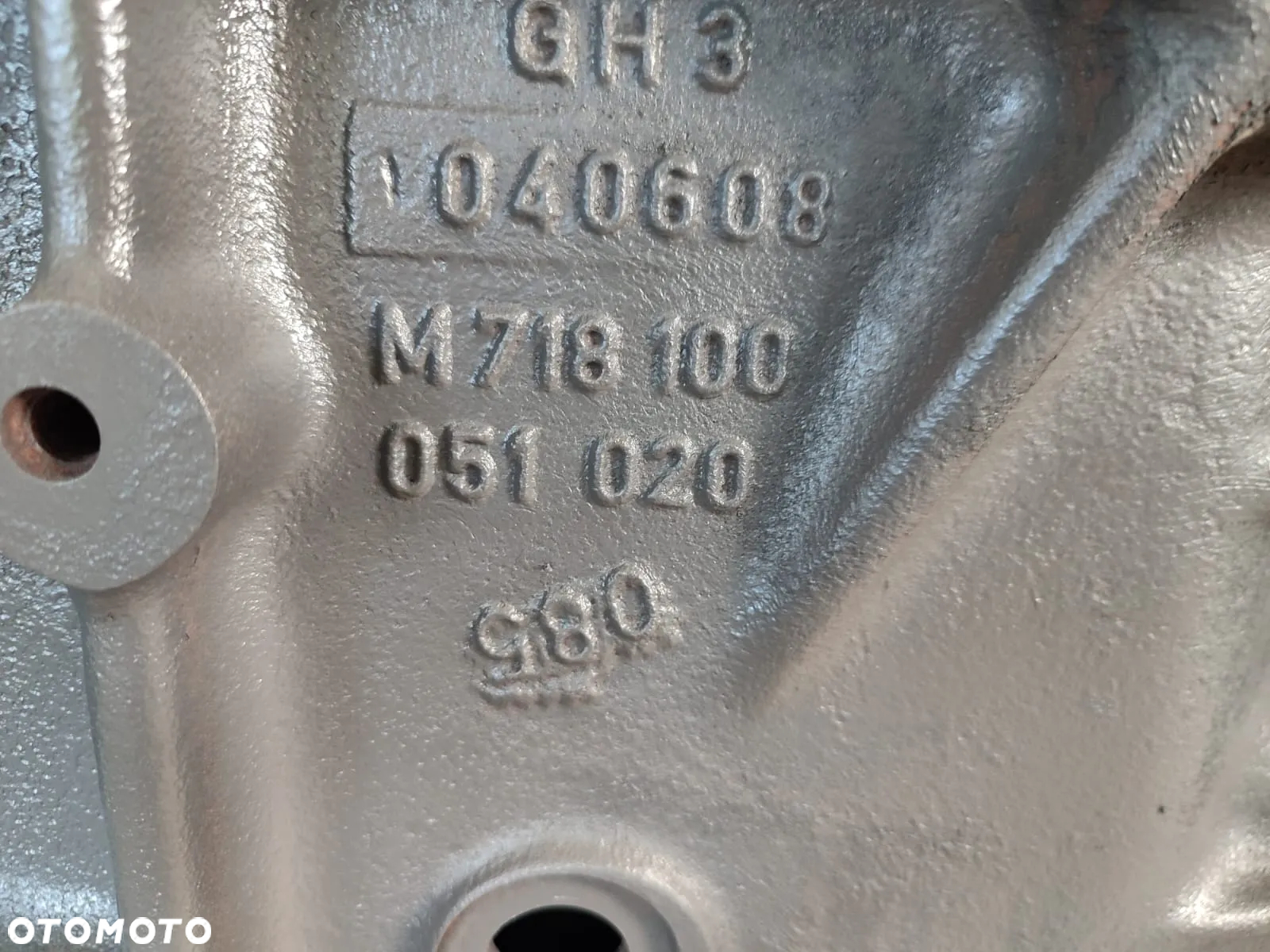 Obudowa skrzyni biegów M718100051020 MASSEY FERGUSON 6480 - 13
