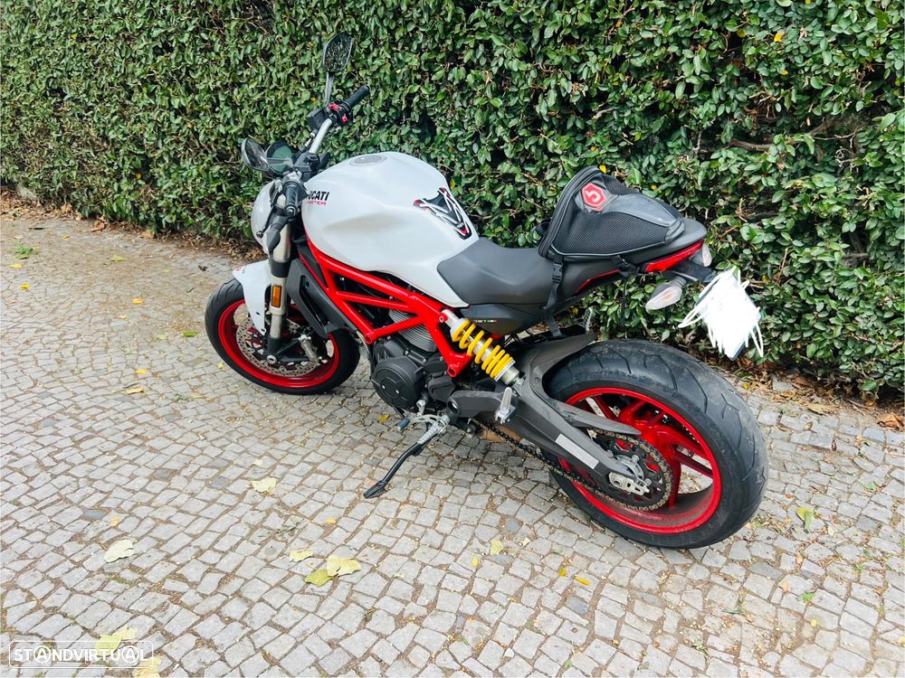 Ducati Monster 797 - 2