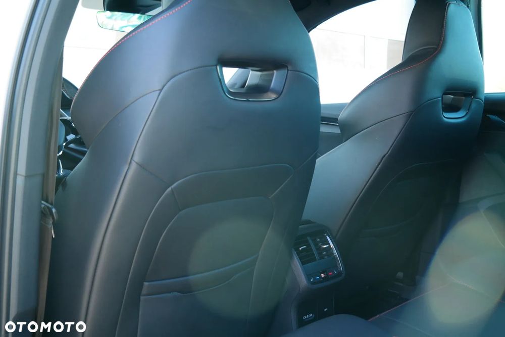 Skoda Octavia Combi 2.0 TDI DSG 4x4 RS - 8