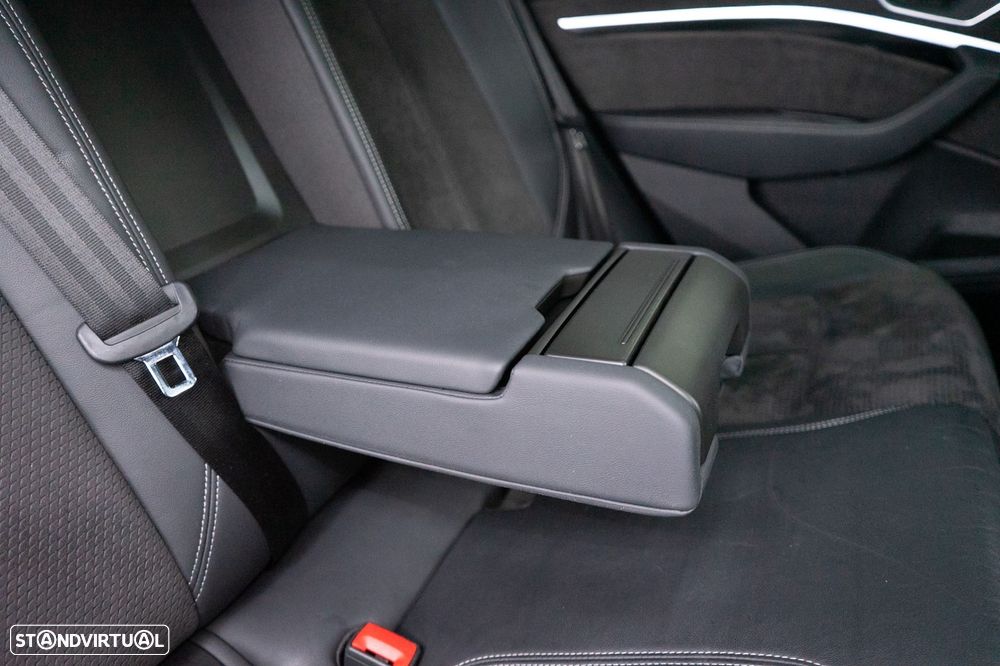 Audi e-tron 50 quattro S line - 55