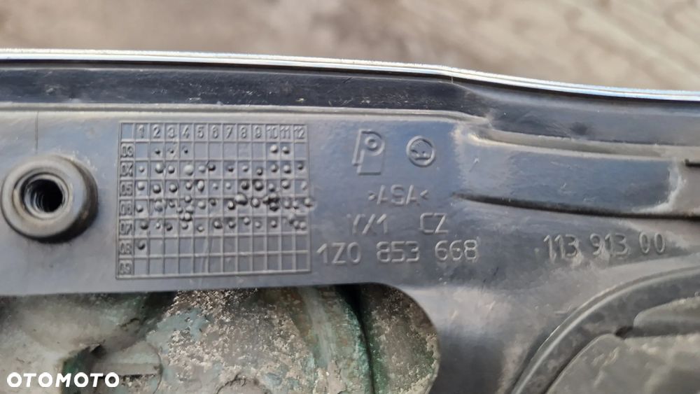 SKODA OCTAVIA II ATRAPA 1Z0853668 - 3