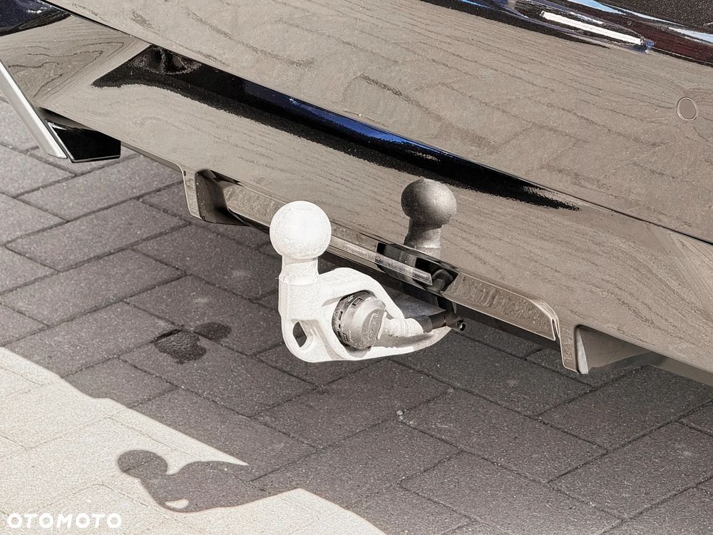 BMW Seria 5 520d xDrive - 13