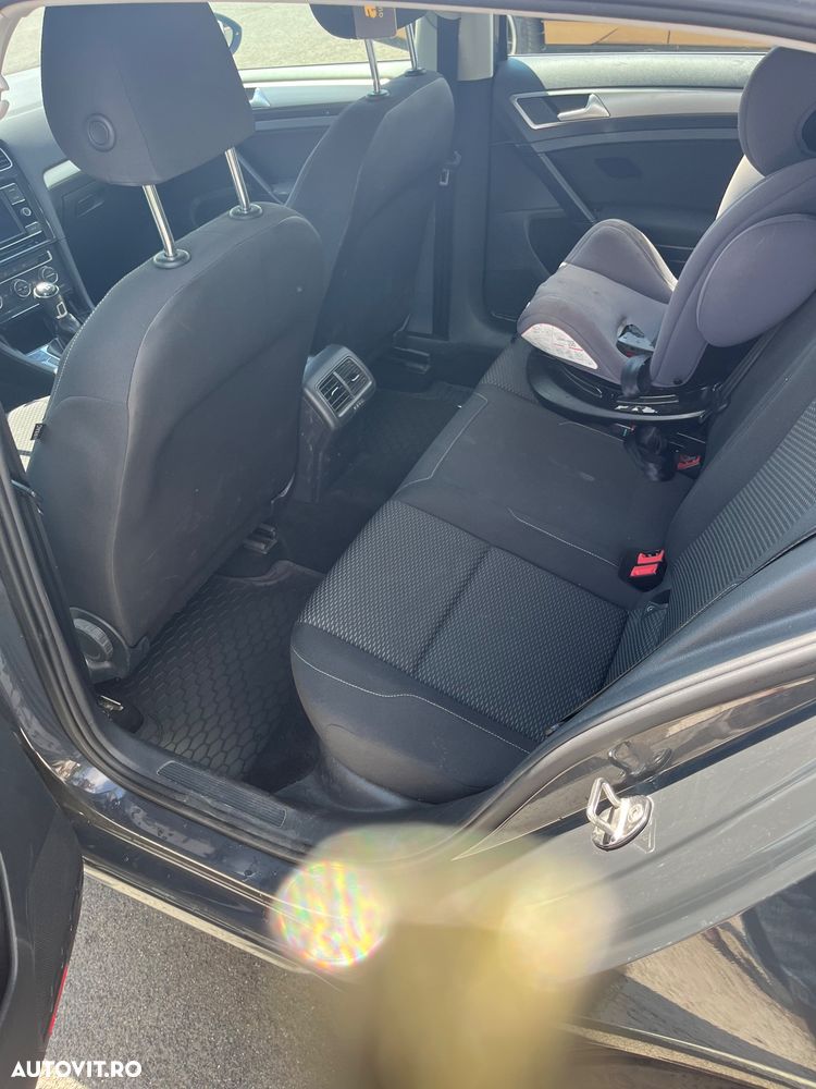 Volkswagen Golf - 5
