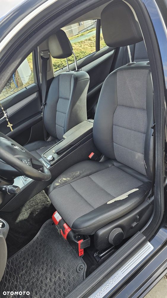 Mercedes-Benz Klasa C 250 CDI BlueEff Classic 4-Matic - 15