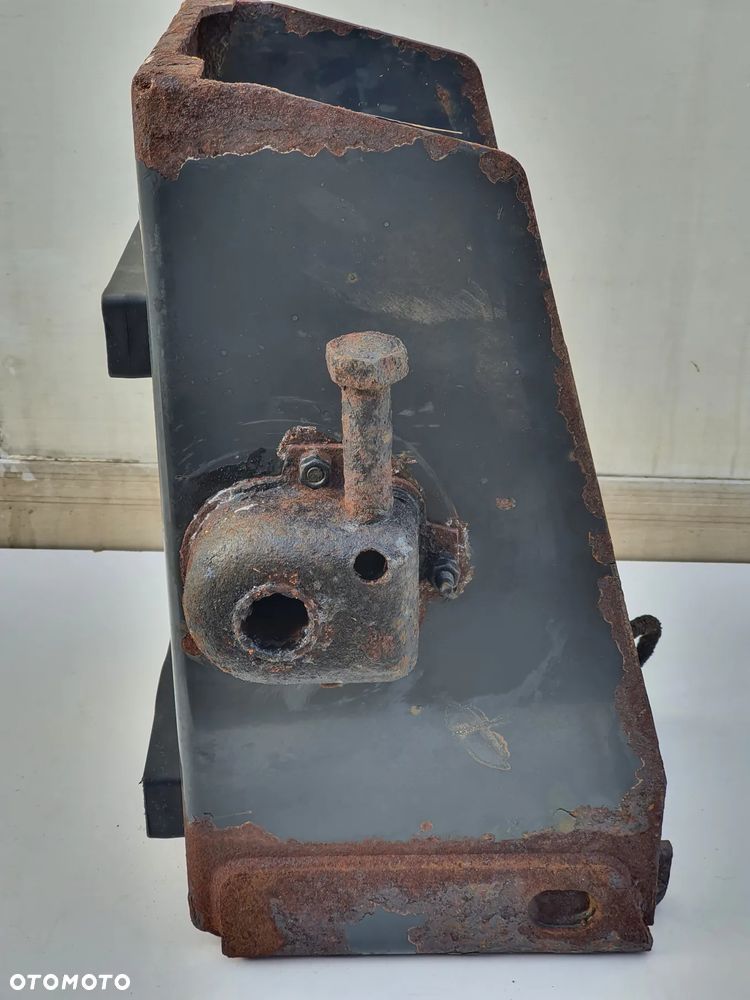 WINDA WIESZAK KOŁA ZAPASOWEGO STELAZ  IVECO EUROCARGO - 12