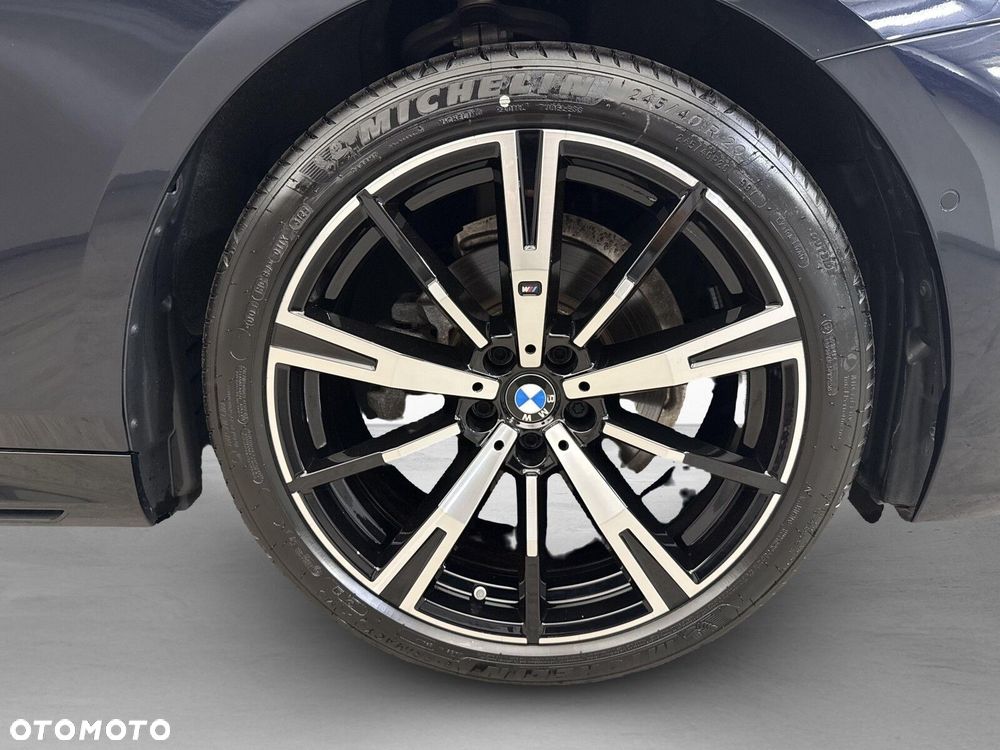 BMW Seria 5 520i mHEV M Sport - 10