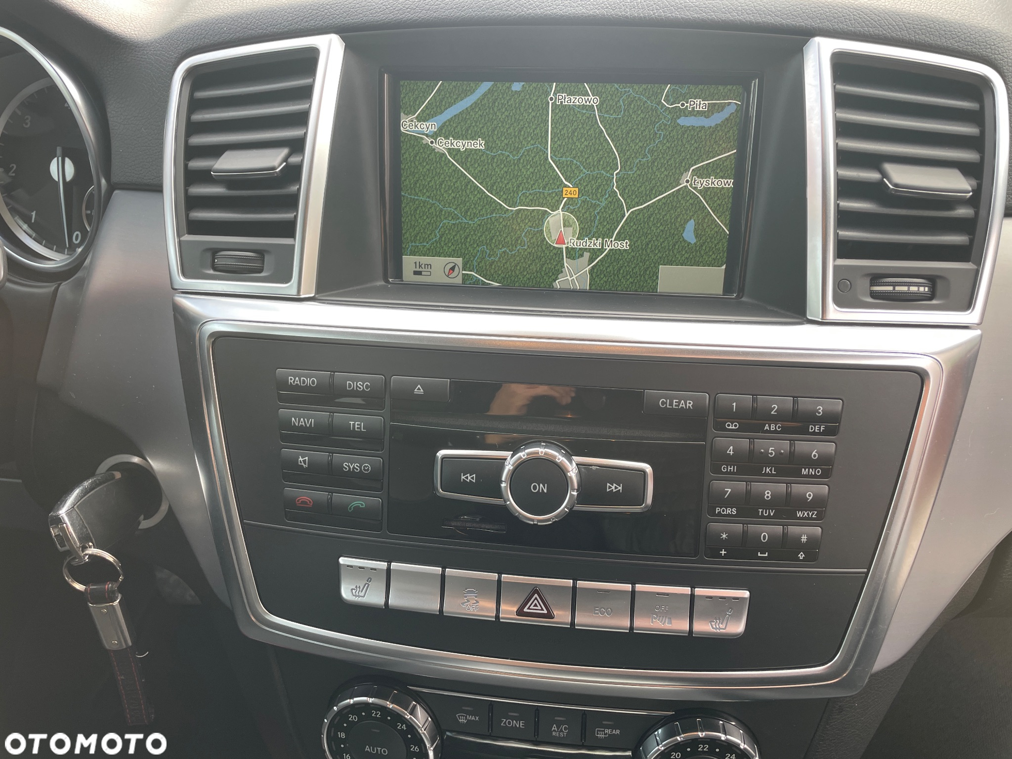 Mercedes-Benz ML 350 BlueTec 4-Matic - 12