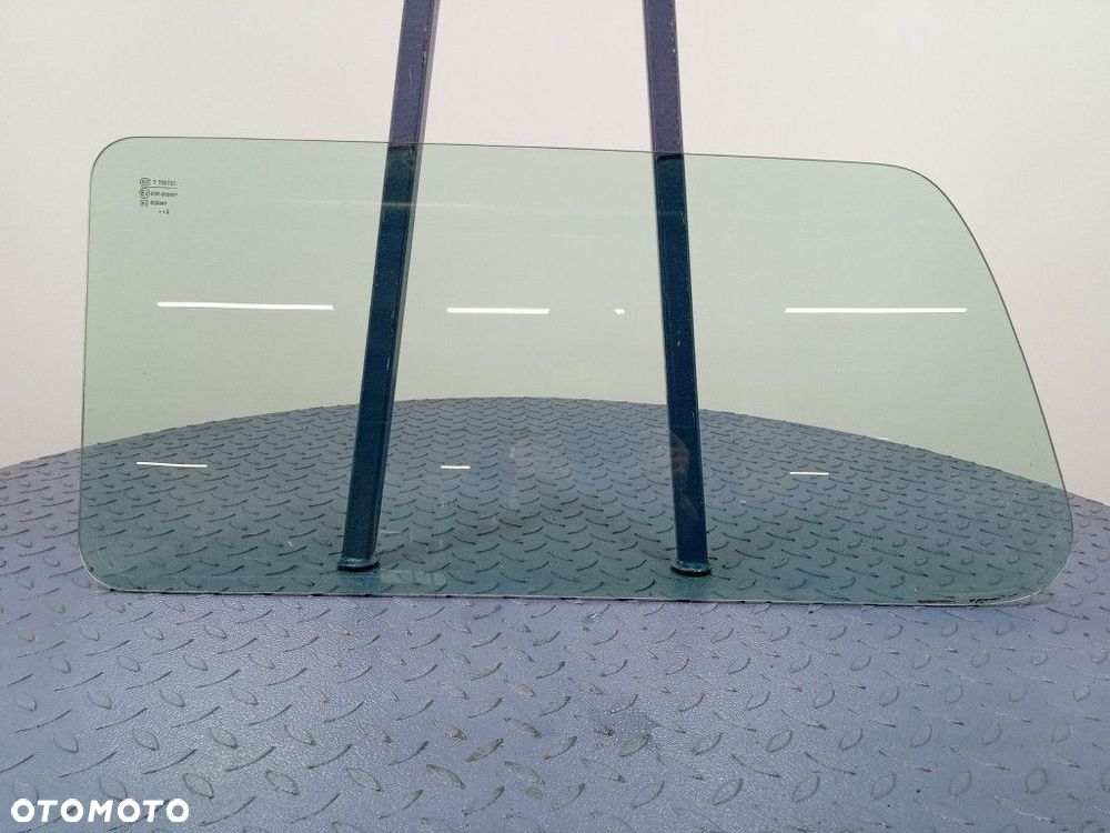 ŁADA NIVA 3D SZYBA KAROSERYJNA TYŁ LEWA 02R - 1