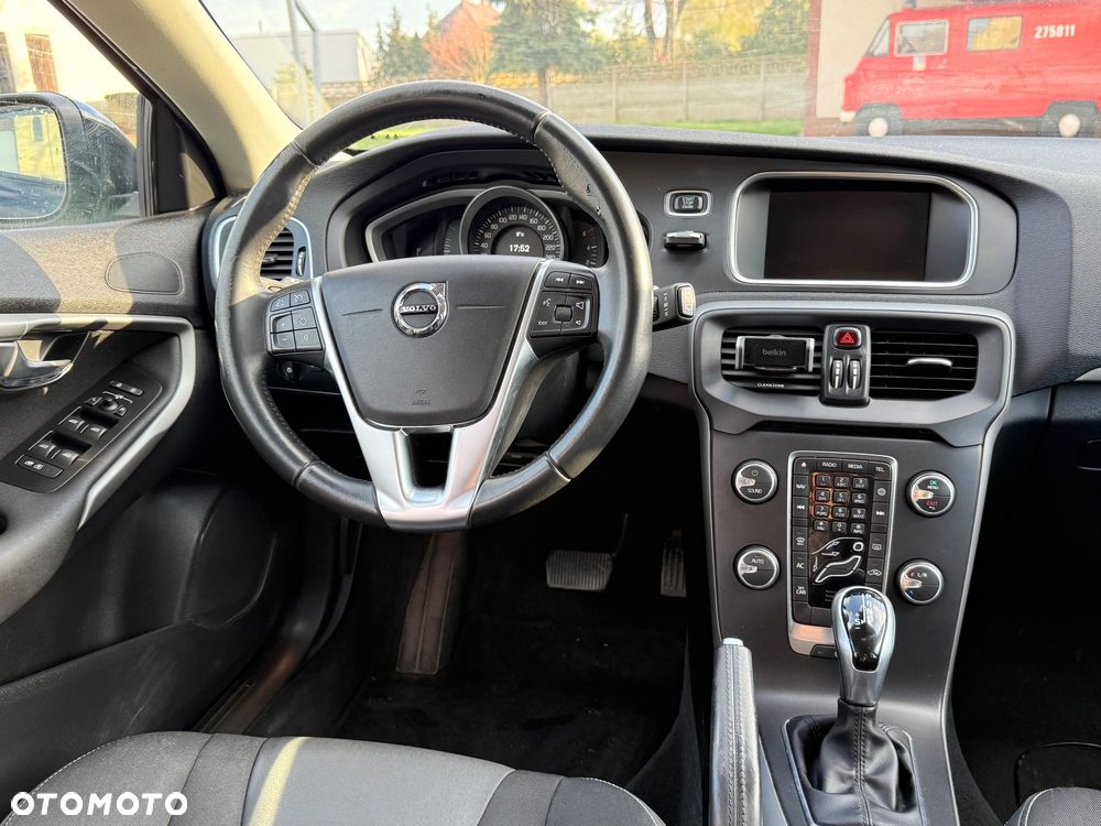 Volvo V40 D3 Drive-E SCR Momentum - 15