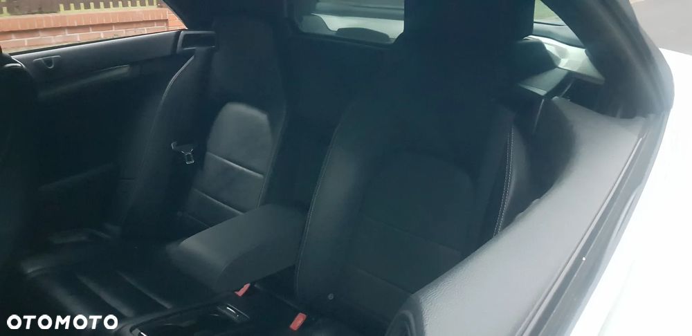 Mercedes-Benz Klasa E 220 CDI DPF BlueEFFICIENCY Automatik Avantgarde - 36