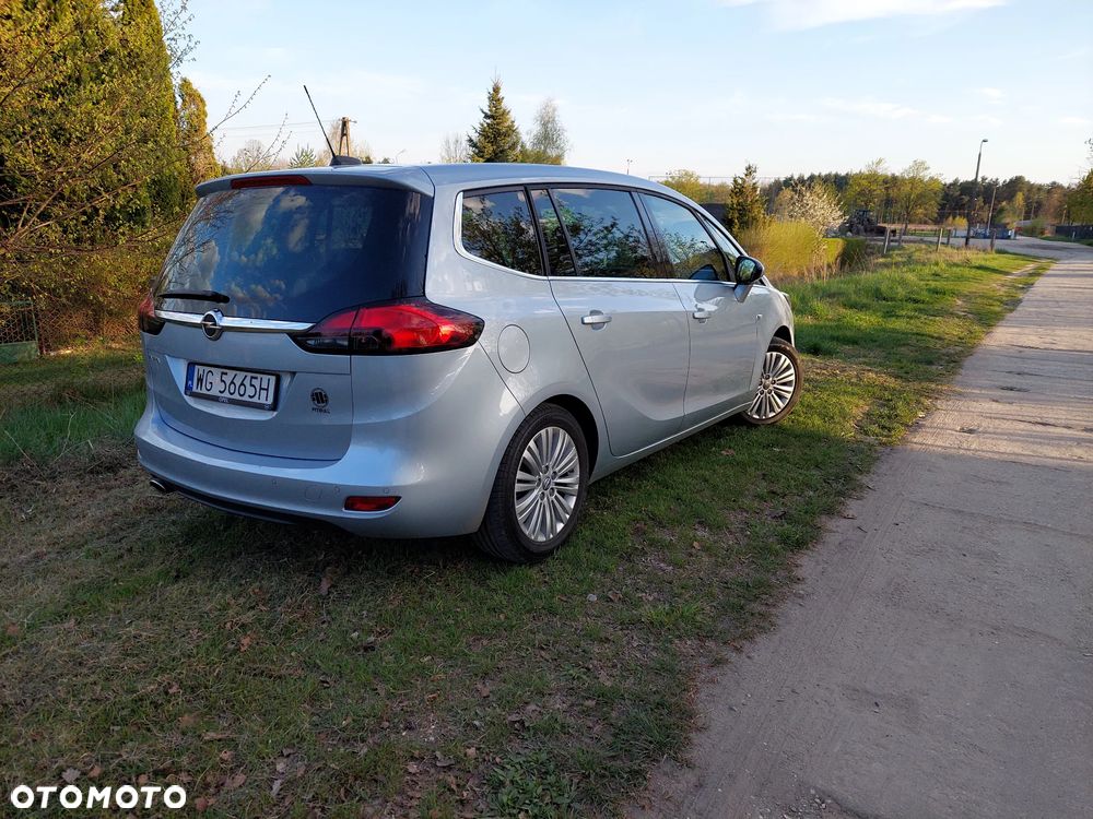 Opel Zafira - 15