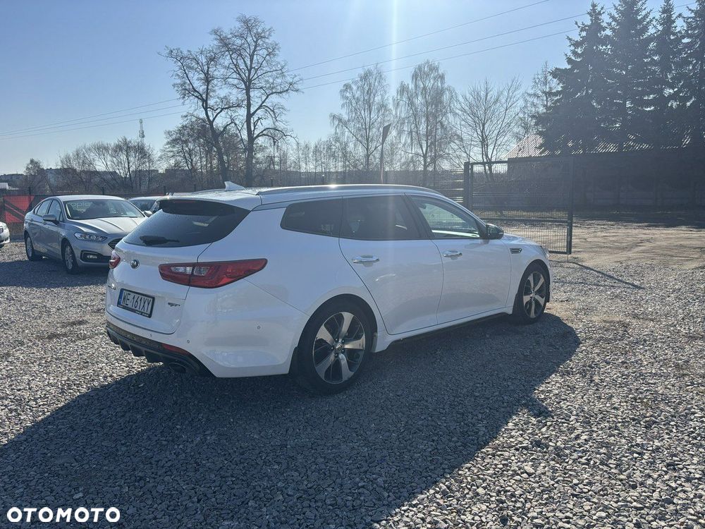 Kia Optima - 12