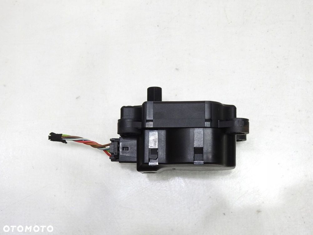 SILNICZEK NAGRZEWNICY BMW 3 E90 2.0 D 985459H - 2