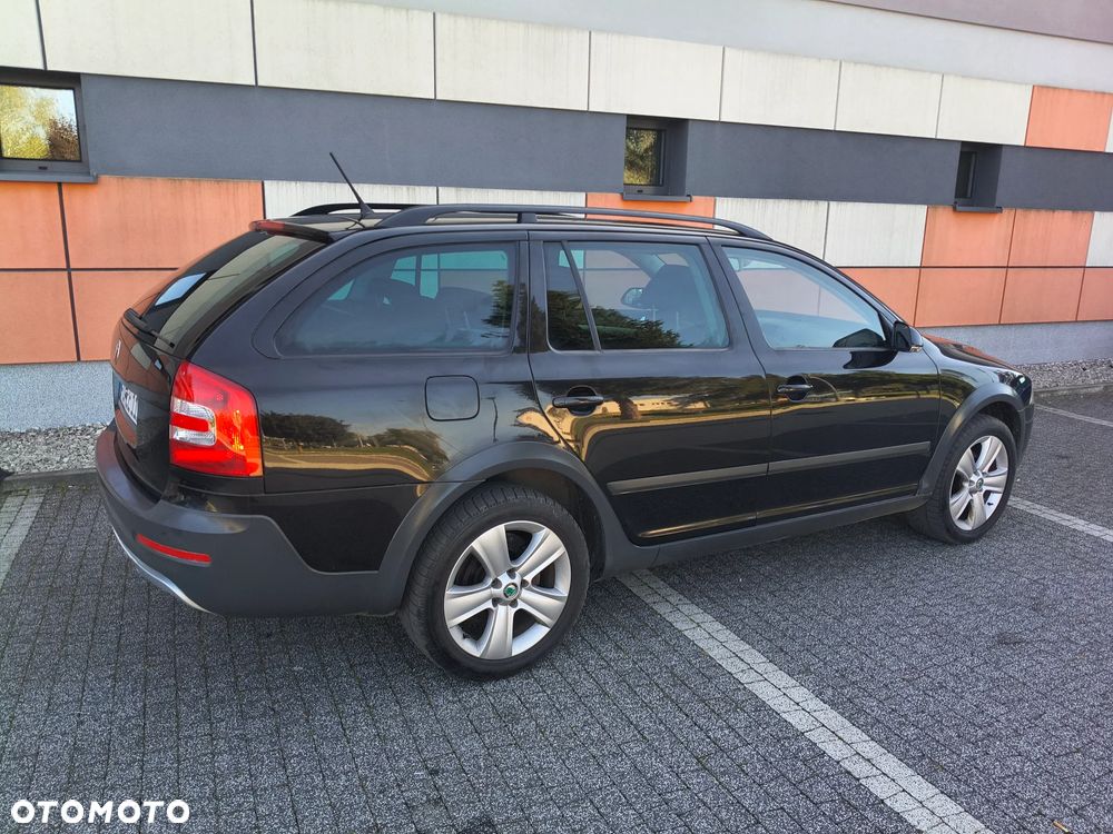 Skoda Octavia 2.0 TDI DPF 4x4 Scout - 3
