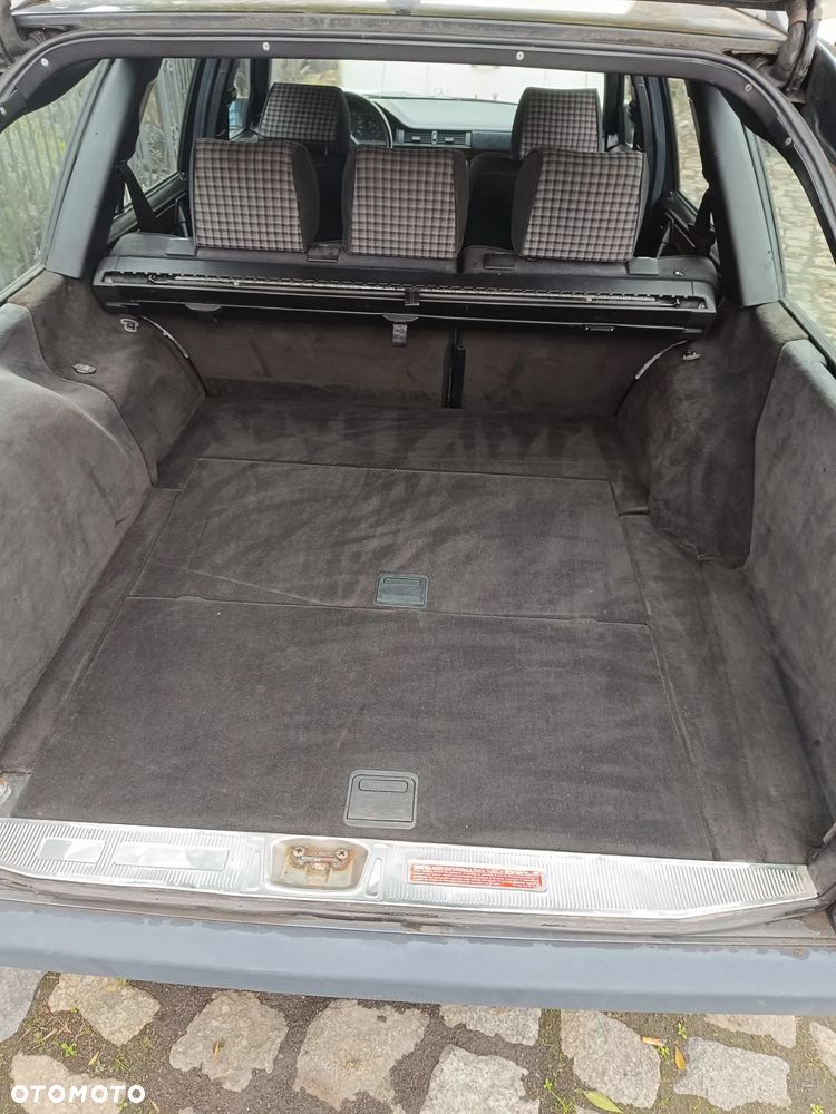 Mercedes-Benz W124 (1984-1993) - 10
