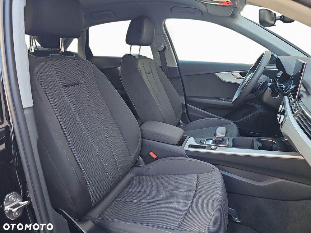 Audi A4 Limousine - 23