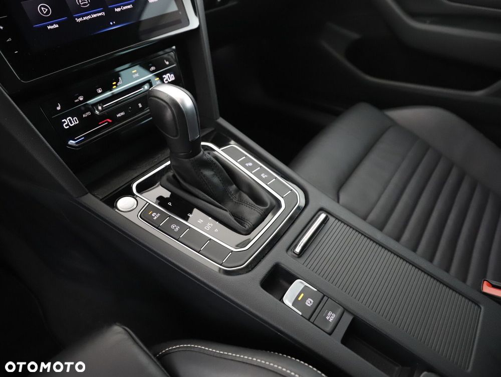 Volkswagen Passat Variant - 13