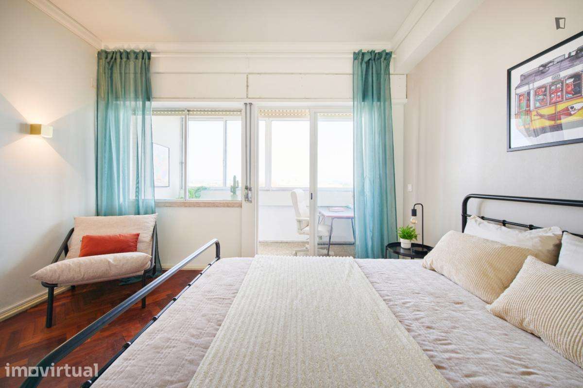 Quarto - localizado em Roma-Areeiro Lisbon - Grande imagem: 5/60