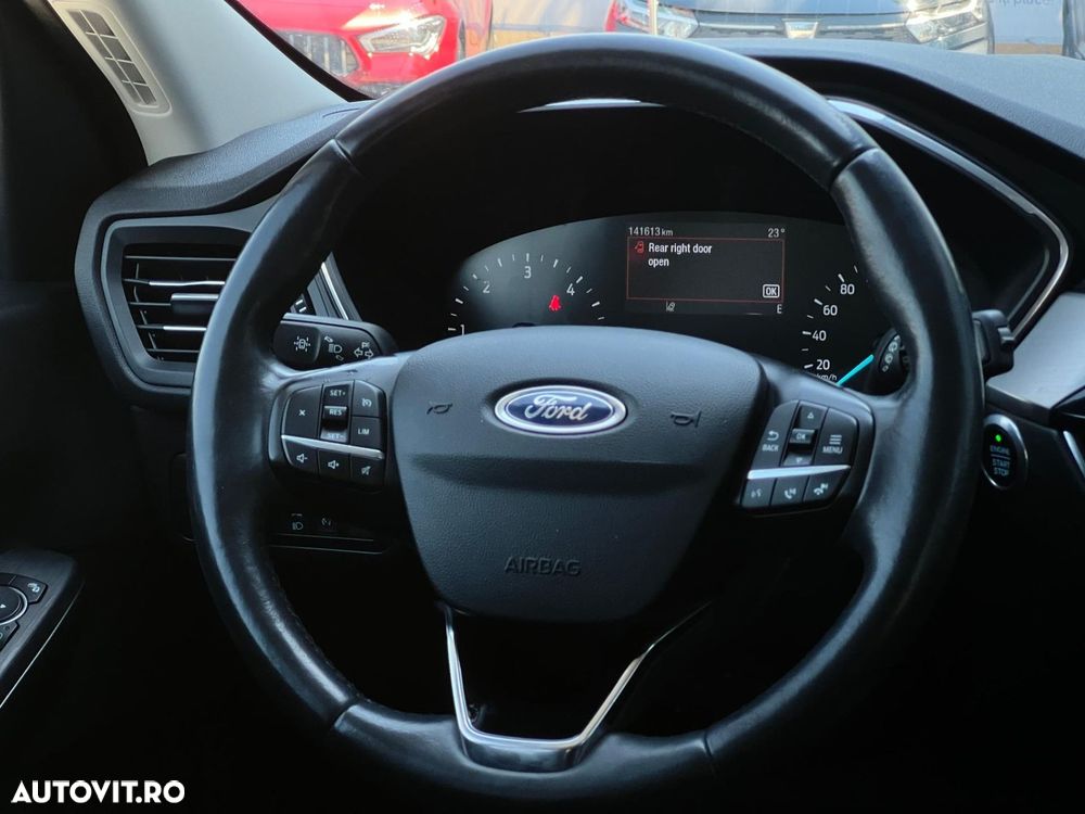 Ford Kuga - 11