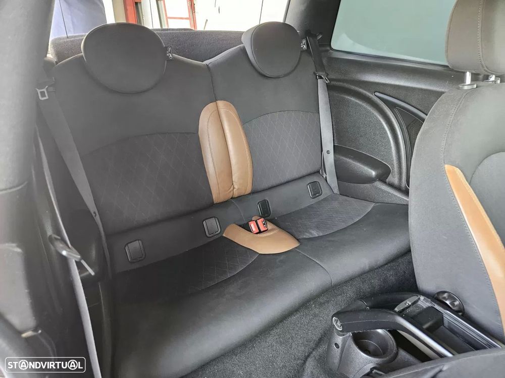 MINI 3 Portas Cooper D - 9