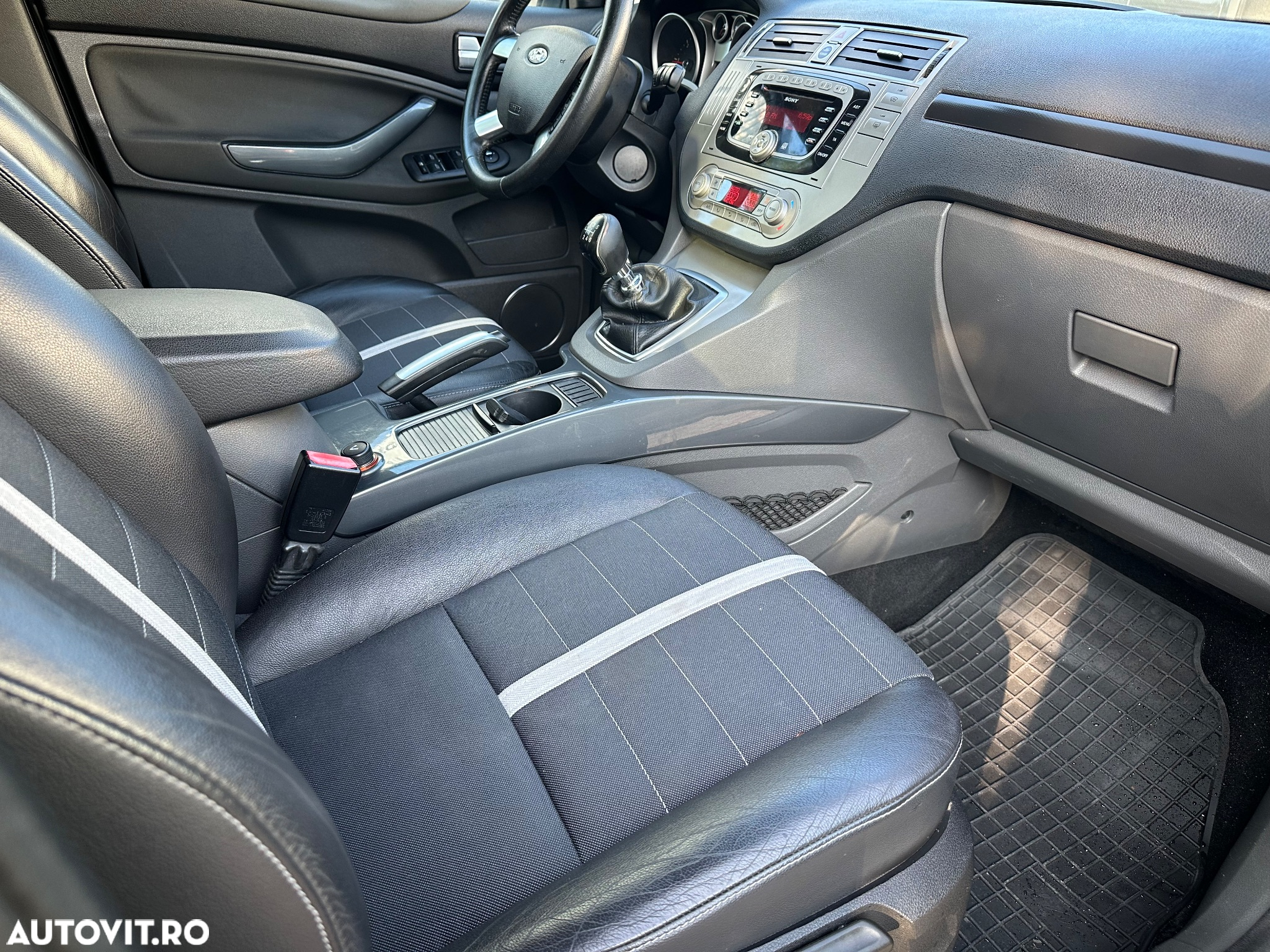 Ford Kuga 2.0L TDCi DPF Titanium - 8