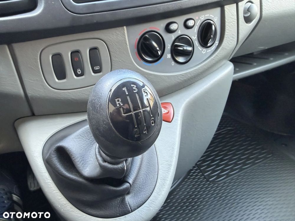 Nissan PRIMASTAR - 22