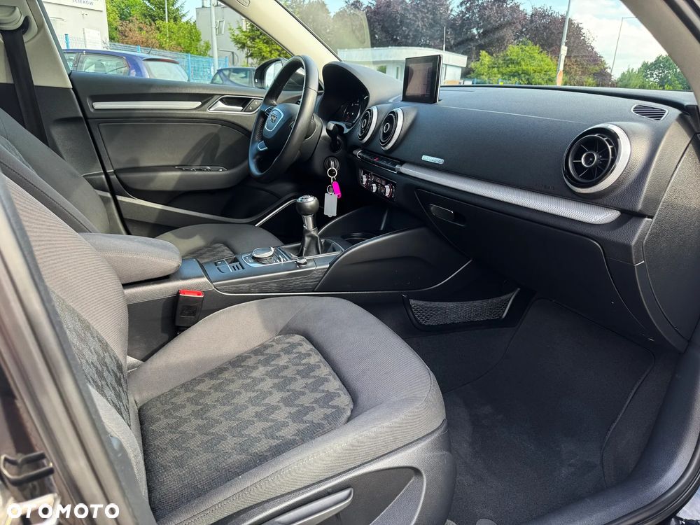 Audi A3 Sportback - 12