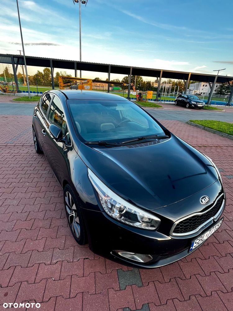 Kia Ceed 2013 photo 4