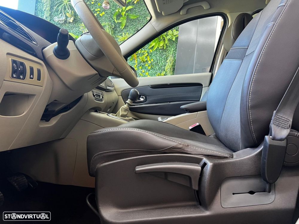 Renault Scénic 1.5 dCi Dynamique S - 9